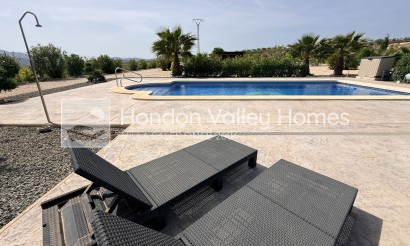 Resale - Villa - Pinoso