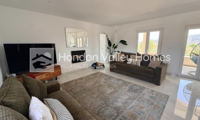 Resale - Villa - Pinoso