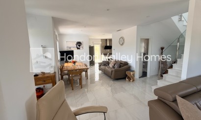 Resale - Villa - Pinoso