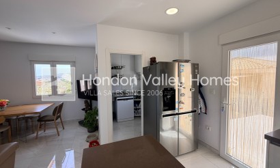 Resale - Villa - Pinoso