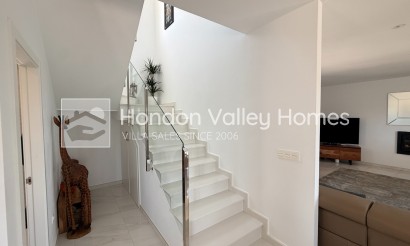 Resale - Villa - Pinoso