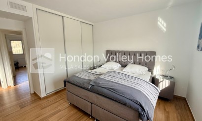 Resale - Villa - Macisvenda