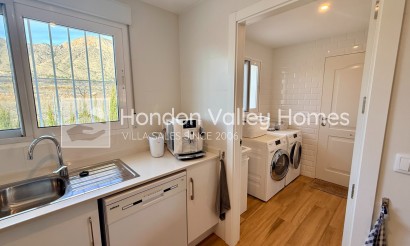 Resale - Villa - Macisvenda