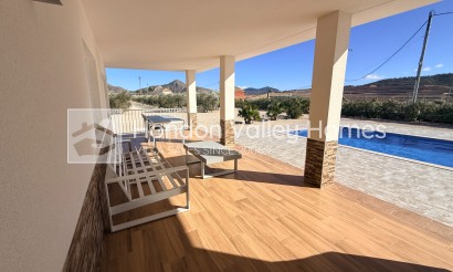 Resale - Villa - Macisvenda