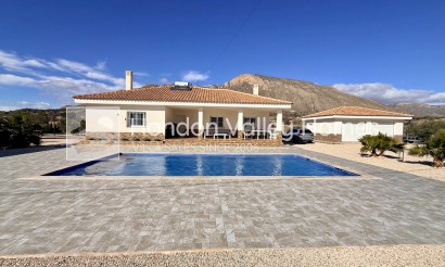 Resale - Villa - Macisvenda