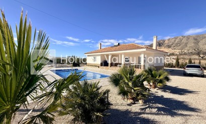 Resale - Villa - Macisvenda