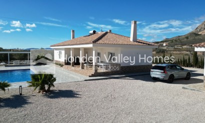 Resale - Villa - Macisvenda