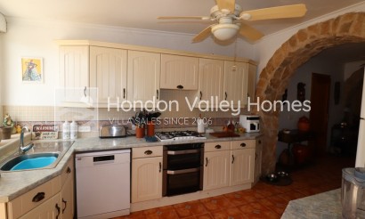 Herverkoop - 5. Finca / Country Property - Hondón de las Nieves