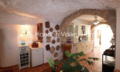 Herverkoop - 5. Finca / Country Property - Hondón de las Nieves