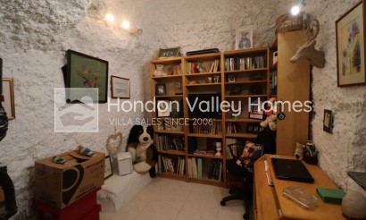 Herverkoop - 5. Finca / Country Property - Hondón de las Nieves