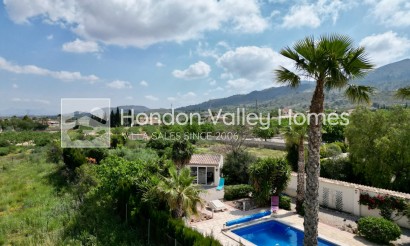 Rynek wtórny - Detached Villa - Hondón de los Fráiles