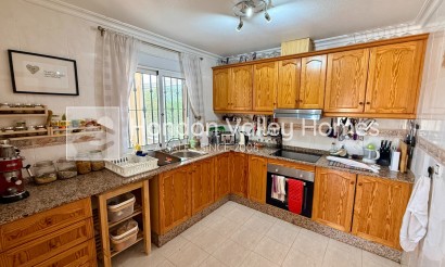 Rynek wtórny - Detached Villa - Hondón de los Fráiles