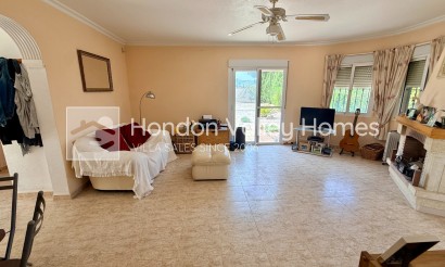 Rynek wtórny - Detached Villa - Hondón de los Fráiles