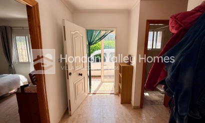 Rynek wtórny - Detached Villa - Hondón de los Fráiles
