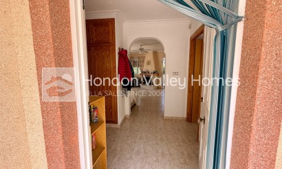 Rynek wtórny - Detached Villa - Hondón de los Fráiles