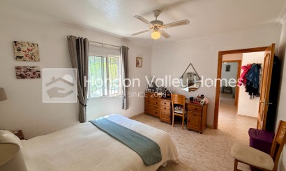 Rynek wtórny - Detached Villa - Hondón de los Fráiles