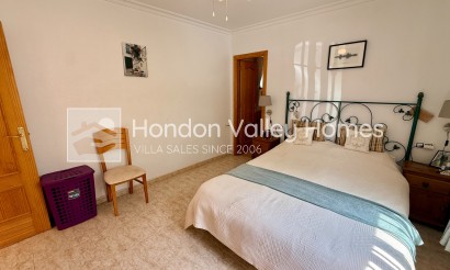 Rynek wtórny - Detached Villa - Hondón de los Fráiles