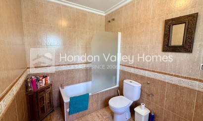 Rynek wtórny - Detached Villa - Hondón de los Fráiles