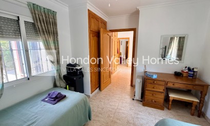 Rynek wtórny - Detached Villa - Hondón de los Fráiles