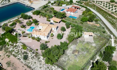 Resale - 5. Finca / Country Property - La Romana