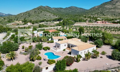 Resale - 5. Finca / Country Property - La Romana