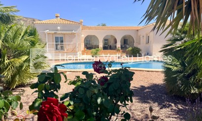 Resale - 5. Finca / Country Property - La Romana