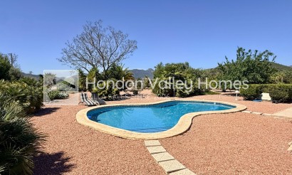 Resale - 5. Finca / Country Property - La Romana