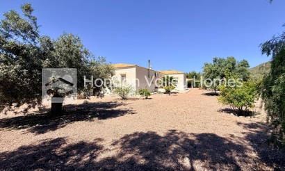 Resale - 5. Finca / Country Property - La Romana