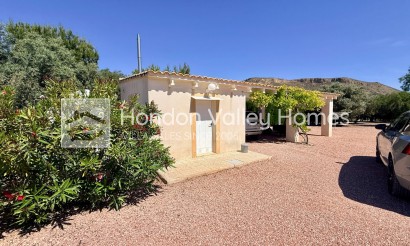 Resale - 5. Finca / Country Property - La Romana