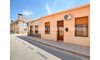 Resale - Townhouse - La Romana