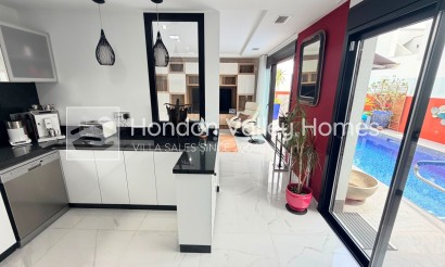 Rynek wtórny - 4. House - Detached Villa - Montesinos - La Herrada