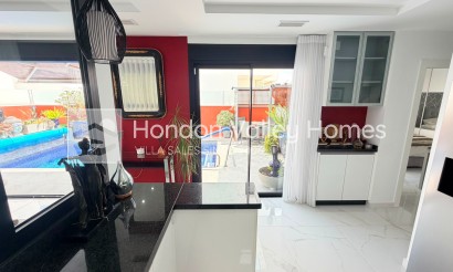 Rynek wtórny - 4. House - Detached Villa - Montesinos - La Herrada