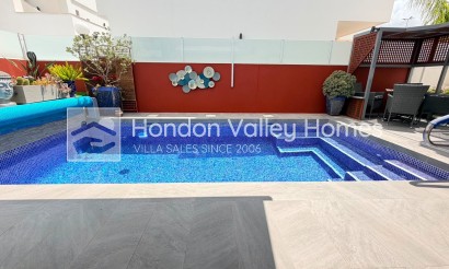 Rynek wtórny - 4. House - Detached Villa - Montesinos - La Herrada