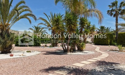 Resale - Villa - Hondón de las Nieves