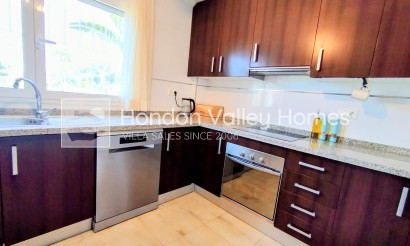Resale - Villa - Hondón de las Nieves