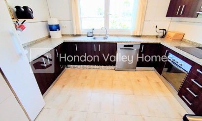 Resale - Villa - Hondón de las Nieves