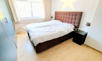 Resale - Villa - Hondón de las Nieves