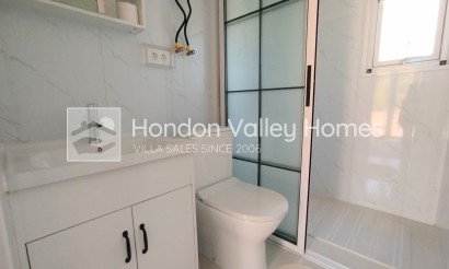 Resale - Villa - Hondón de las Nieves
