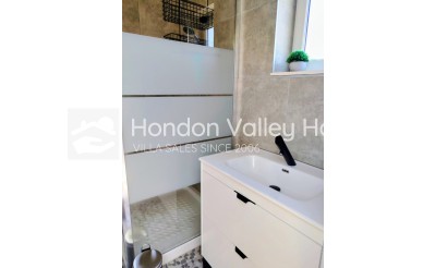 Resale - Villa - Hondón de las Nieves