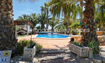 Resale - Villa - Hondón de las Nieves