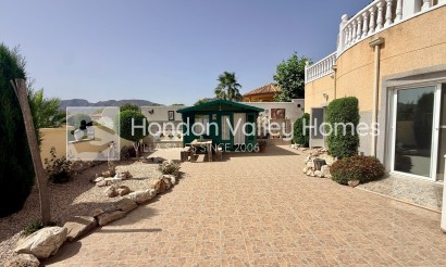 Revente - Villa - Detached - Hondón de las Nieves