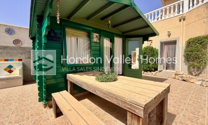 Revente - Villa - Detached - Hondón de las Nieves