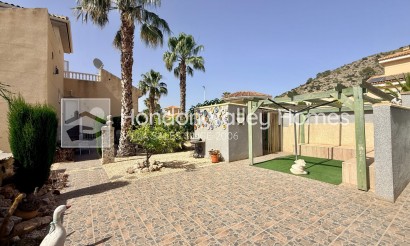 Revente - Villa - Detached - Hondón de las Nieves