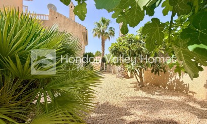 Revente - Villa - Detached - Hondón de las Nieves