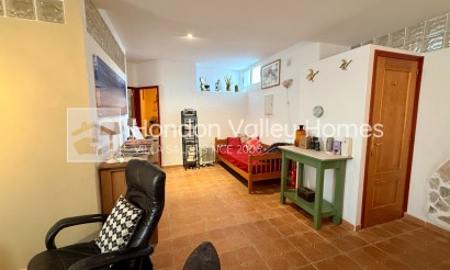 Revente - Villa - Detached - Hondón de las Nieves