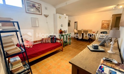 Revente - Villa - Detached - Hondón de las Nieves