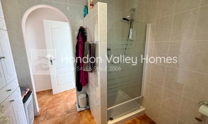 Revente - Villa - Detached - Hondón de las Nieves