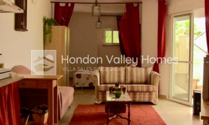 Revente - Villa - Detached - Hondón de las Nieves