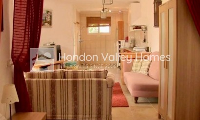 Revente - Villa - Detached - Hondón de las Nieves
