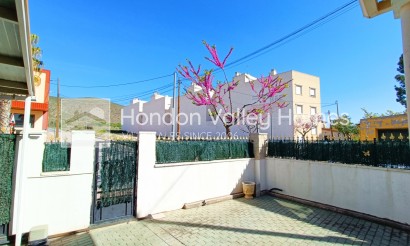 Wiederverkauf - Villa - Hondón de los Fráiles